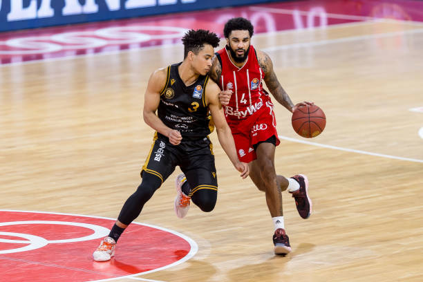 更多的悬念 更多的悬念