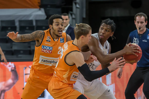 能成大器 能成大器